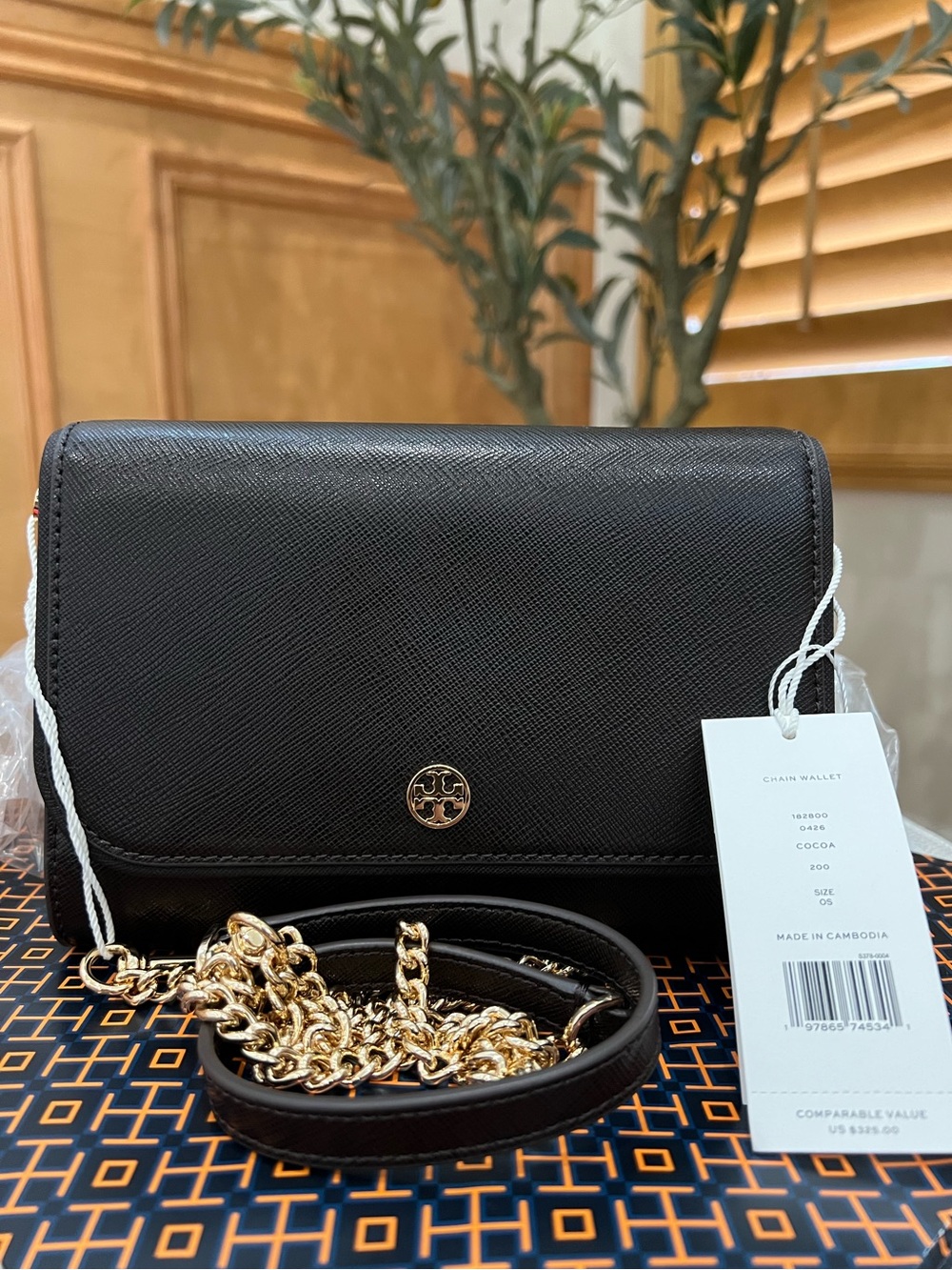 NWT Tory Burch Leather Chain Crossbody with Gold Logo